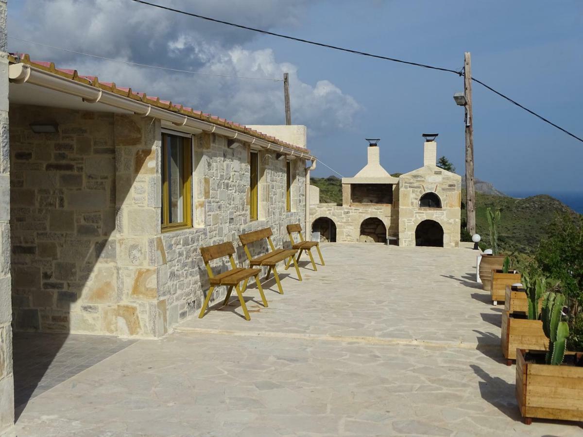 Gaitani Village Lentas Ngoại thất bức ảnh
